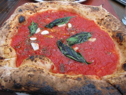 Olio Marinara pie