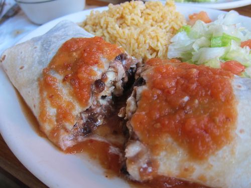 Lupes Chipotle Burrito inside1