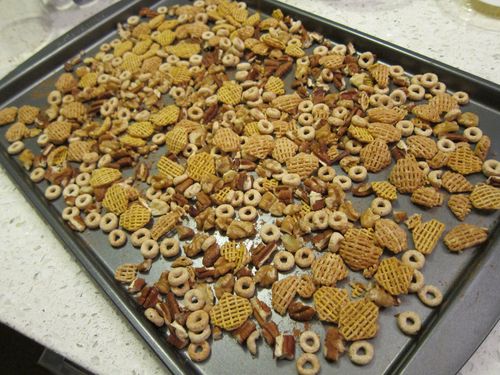 Cereal Nut Crunch Mix Pan