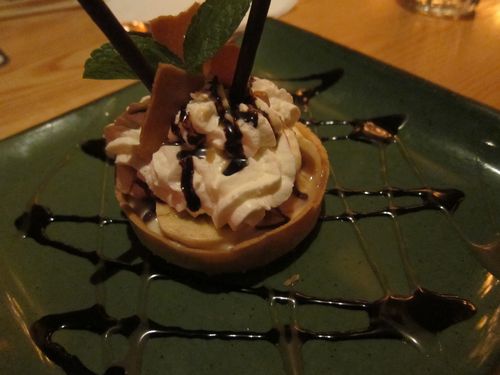 Tanuki Tavern dessert banana pie