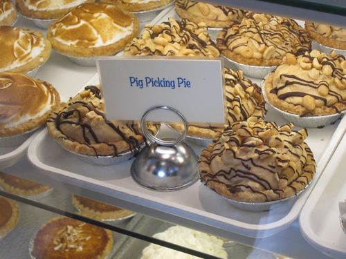 HC Chicken Pig Picking Pie HC Chicken Pig Picking Pie