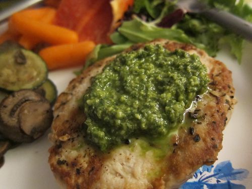 Basil Pesto turkey burger