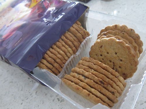 Newtons Fruit Thins 1
