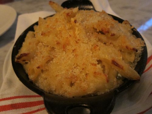 Three Hens mac n cheese